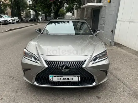 Lexus ES 250 2021 года за 24 000 000 тг. в Алматы – фото 2