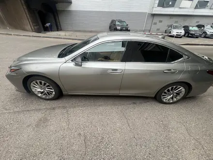 Lexus ES 250 2021 года за 24 000 000 тг. в Алматы – фото 3