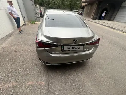 Lexus ES 250 2021 года за 24 000 000 тг. в Алматы – фото 5