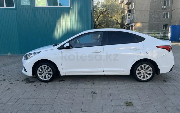 Hyundai Solaris 2018 года за 4 900 000 тг. в Атырау