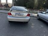 Toyota Camry 2004 года за 4 400 000 тг. в Тараз – фото 2