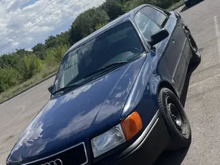 Audi 100
