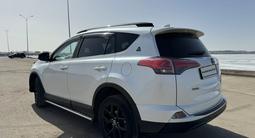 Toyota RAV4 2019 года за 13 600 000 тг. в Кокшетау – фото 3