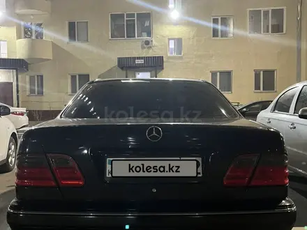 Mercedes-Benz E 320 1999 года за 4 999 999 тг. в Жанаозен – фото 8