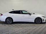 Hyundai Sonata 2022 годаүшін9 680 000 тг. в Алматы – фото 4