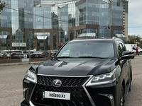 Lexus LX 570 2017 года за 49 000 000 тг. в Атырау