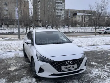 Hyundai Accent 2021 года за 9 100 000 тг. в Атырау – фото 3