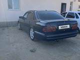 Mercedes-Benz E 240 1998 годаfor2 300 000 тг. в Атырау – фото 3