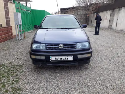Volkswagen Vento 1992 года за 1 700 000 тг. в Тараз – фото 4