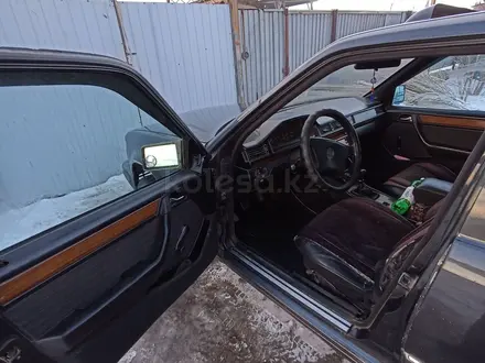 Mercedes-Benz E 300 1992 года за 1 300 000 тг. в Жезказган – фото 32