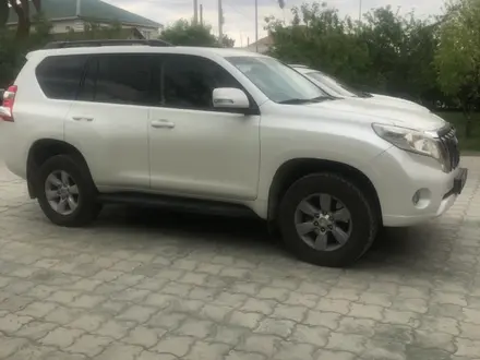 Toyota Land Cruiser Prado 2014 года за 12 800 000 тг. в Атырау – фото 3