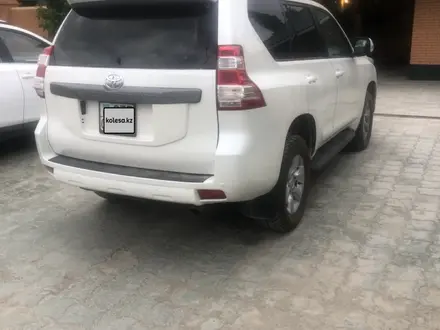 Toyota Land Cruiser Prado 2014 года за 12 800 000 тг. в Атырау – фото 4