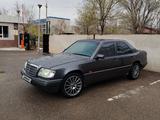 Mercedes-Benz E 220 1994 года за 2 400 000 тг. в Байконыр