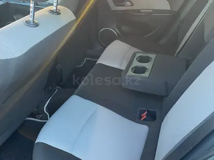 Chevrolet Cruze 2014 года за 3 400 000 тг. в Астана – фото 8