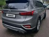 Hyundai Santa Fe 2020 года за 14 600 000 тг. в Караганда – фото 4