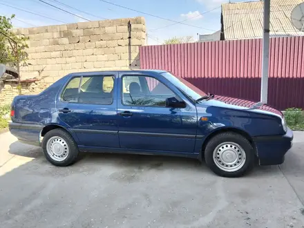 Volkswagen Vento 1993 года за 1 500 000 тг. в Шымкент – фото 8