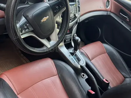 Chevrolet Cruze 2011 года за 3 650 000 тг. в Петропавловск – фото 8