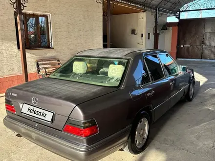 Mercedes-Benz E 200 1995 года за 2 000 000 тг. в Туркестан – фото 4