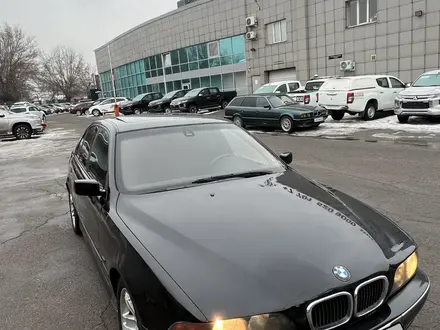 BMW 528 1998 года за 3 190 000 тг. в Алматы – фото 5