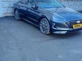 Hyundai Sonata 2022 года за 14 100 000 тг. в Петропавловск – фото 2