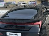 Hyundai Elantra 2024 года за 9 500 000 тг. в Атырау – фото 2