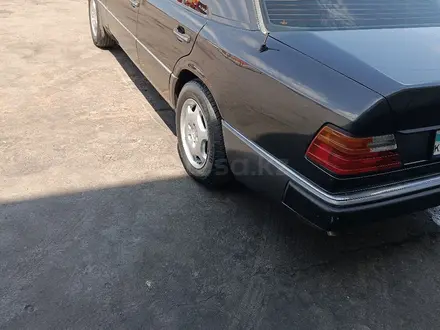 Mercedes-Benz E 230 1992 года за 2 300 000 тг. в Шымкент – фото 23