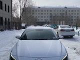 Hyundai Elantra 2021 года за 10 450 000 тг. в Астана – фото 2
