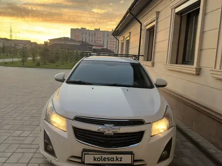 Chevrolet Cruze 2013 года за 3 800 000 тг. в Астана – фото 2