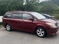 Toyota Sienna 2012 года за 8 600 000 тг. в Караганда – фото 2