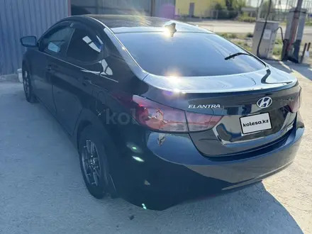 Hyundai Elantra 2012 года за 3 450 000 тг. в Атырау – фото 2