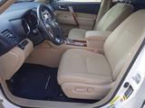 Toyota Highlander 2013 года за 8 200 000 тг. в Алматы – фото 2