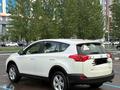Toyota RAV4 2014 года за 11 000 000 тг. в Астана