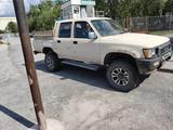 Toyota Hilux 1995 года за 3 100 000 тг. в Караганда