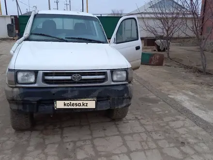 Toyota Hilux 1998 года за 2 500 000 тг. в Актау – фото 3