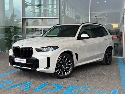 BMW X5 XDrive 40i 2023 года за 53 000 000 тг. в Алматы