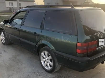 Volkswagen Passat 1996 года за 1 600 000 тг. в Алматы – фото 2