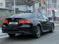 Toyota Camry 2023 года за 19 950 000 тг. в Алматы – фото 8