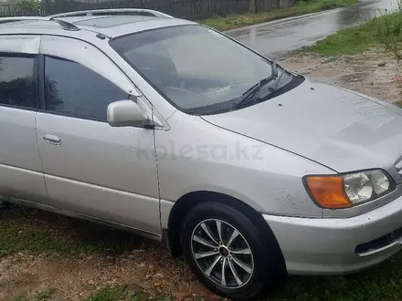 Toyota Ipsum 1996 года за 3 100 000 тг. в Риддер