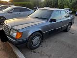 Mercedes-Benz E 200 1987 годаfor850 000 тг. в Астана – фото 3