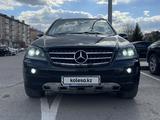 Mercedes-Benz ML 500 2005 года за 5 400 000 тг. в Караганда – фото 2