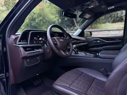 Cadillac Escalade 2024 года за 68 900 000 тг. в Алматы – фото 15