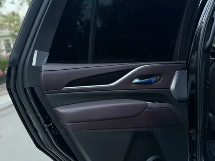Cadillac Escalade 2024 года за 68 900 000 тг. в Алматы – фото 19