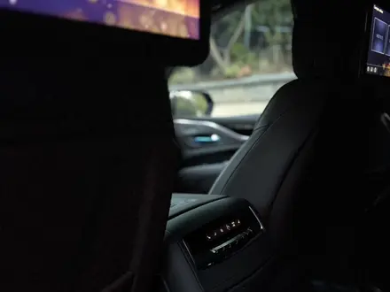 Cadillac Escalade 2024 года за 68 900 000 тг. в Алматы – фото 21