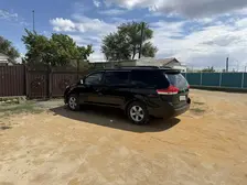Toyota Sienna, 2012