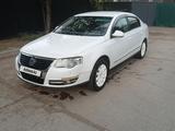 Volkswagen Passat 2007 года за 1 950 000 тг. в Алматы – фото 2