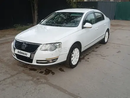 Volkswagen Passat 2007 года за 1 950 000 тг. в Алматы – фото 2