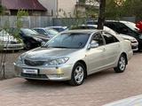 Toyota Camry 2004 годаүшін8 300 000 тг. в Алматы