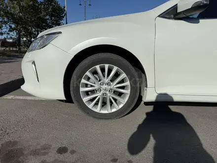Toyota Camry 2014 года за 10 100 000 тг. в Астана – фото 2