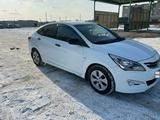 Hyundai Solaris 2015 годаүшін5 500 000 тг. в Атырау – фото 2