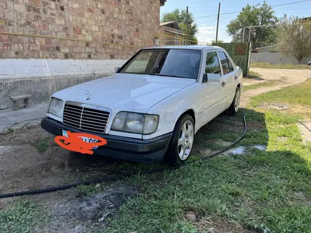 Mercedes-Benz E 280 1994 года за 2 400 000 тг. в Шу – фото 2